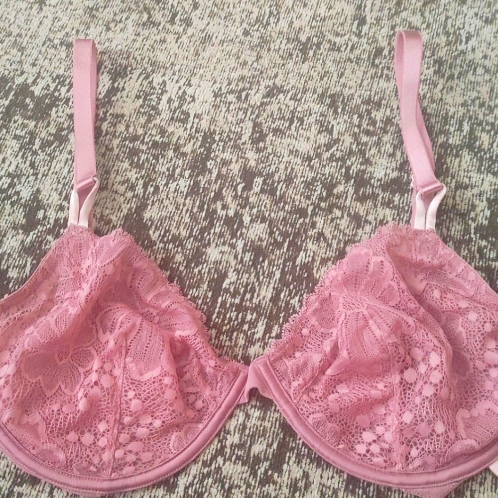 Victoria's Secret Sexy Tee Unlined Demi bra